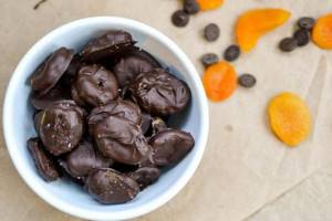 chocolate dried apricots how to make