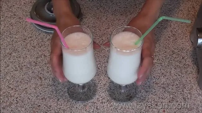 A sweet milkshake according to a simple recipe is ready.