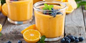 Smoothie with orange and blueberries