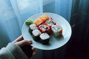 sushi diet saucer weight loss