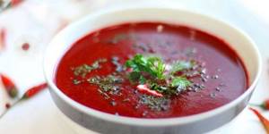 Beetroot soup in a plate