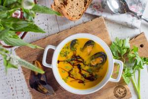 pumpkin soup with mussels