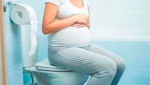 pregnant woman has constipation