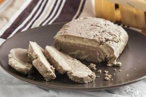 The taste of halva depends on its components.