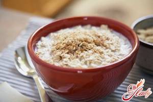 delicious oatmeal with honey