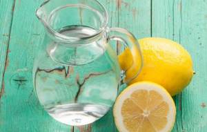 вода с лимонным соком