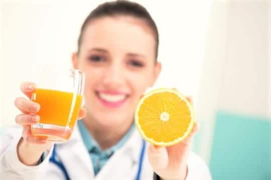 врачи и апельсин