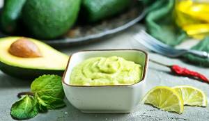 Green avocado sauce