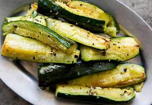 fried zucchini with garlic how many calories