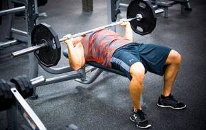 Bench press for triceps photo